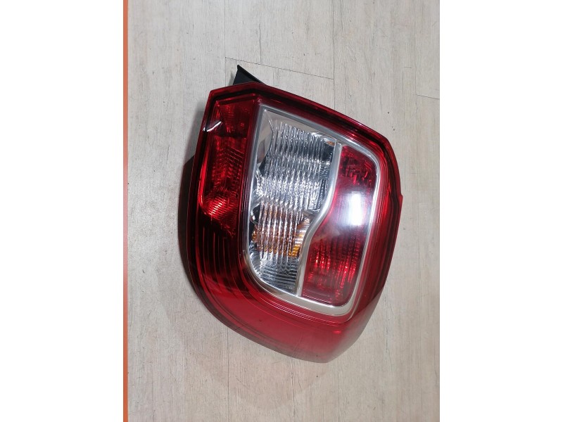 Sandero 2 №20 фонарь правый