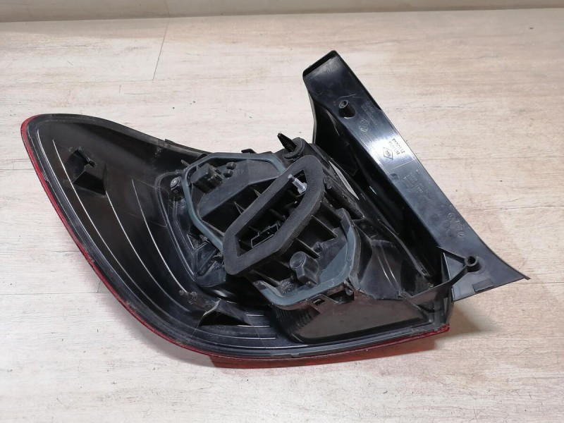 Sandero 2 №20 фонарь правый