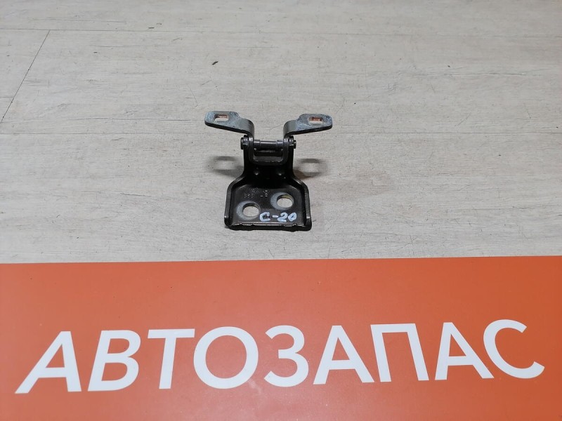 Sandero 2 №20 петля двери