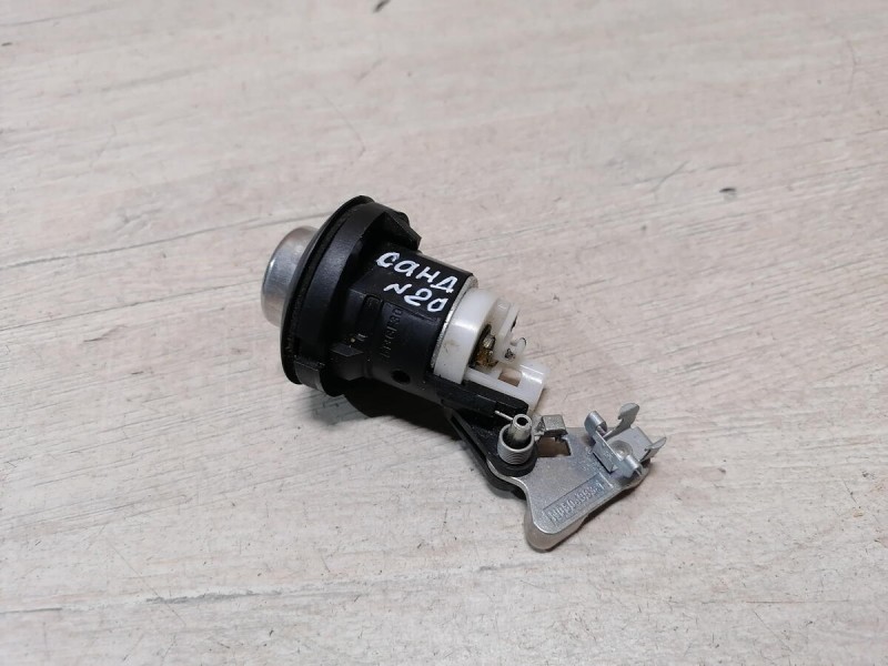 Sandero 2 №20 замок зажигания к-кт
