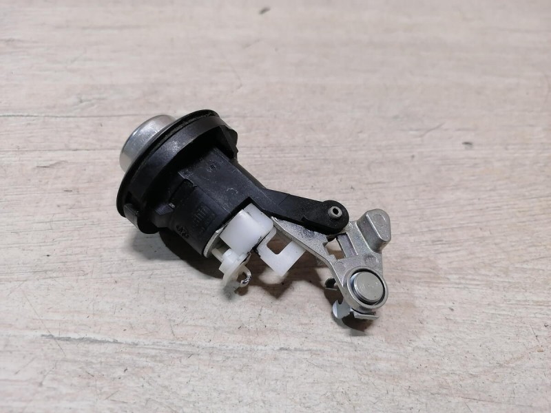 Sandero 2 №20 замок зажигания к-кт