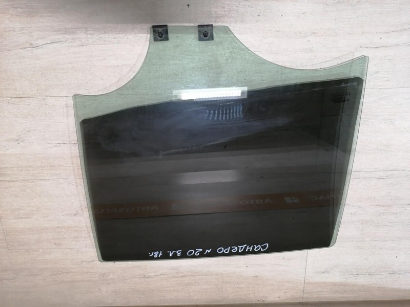 Sandero 2 №20 стекло заднее левое 18