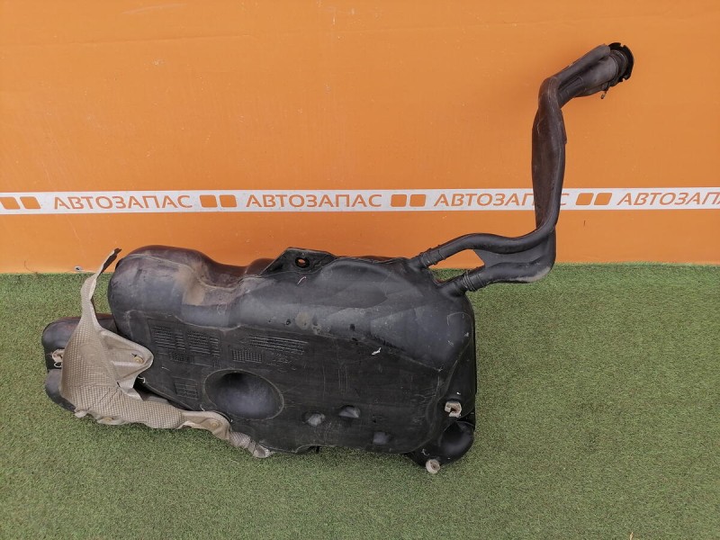 XRay 1 №1 бензобак