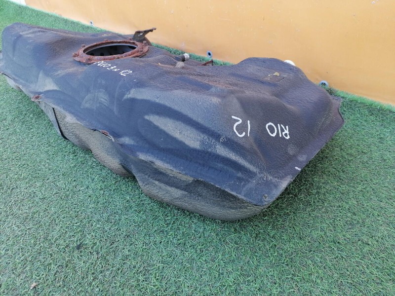 Rio 3 №12 бензобак