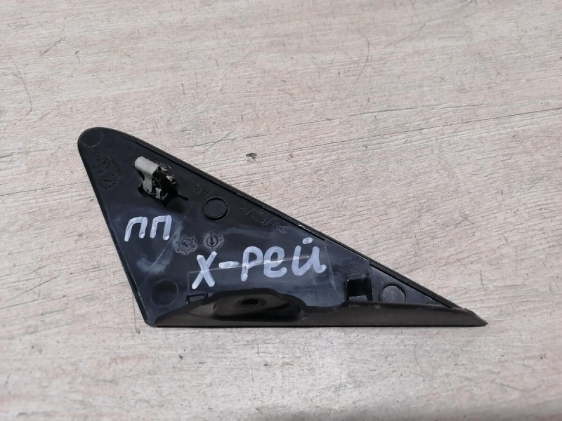 XRay 1 №1 накладка крыла передняя правая уголок
