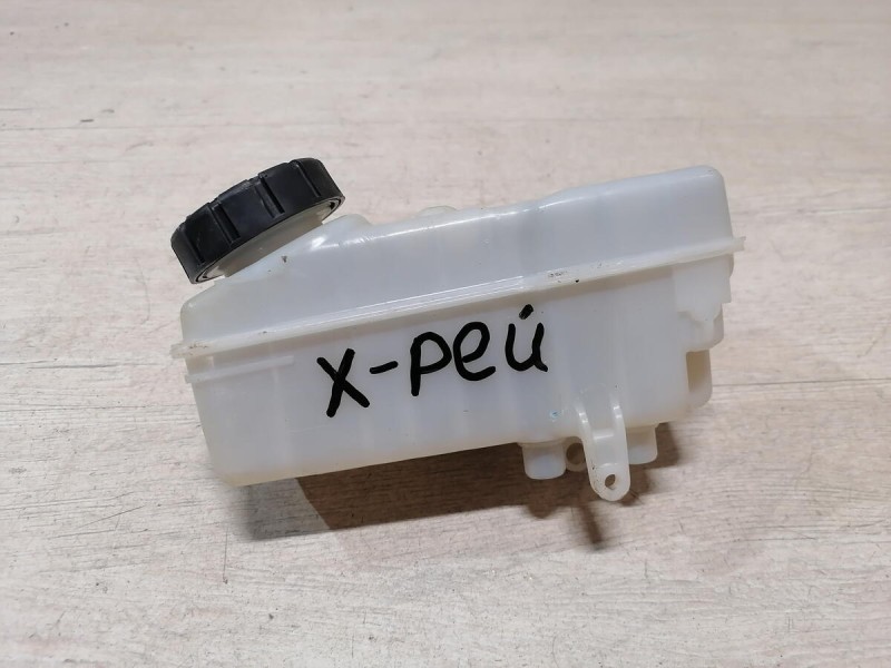 XRay 1 №1 бачок тормозного цилиндра