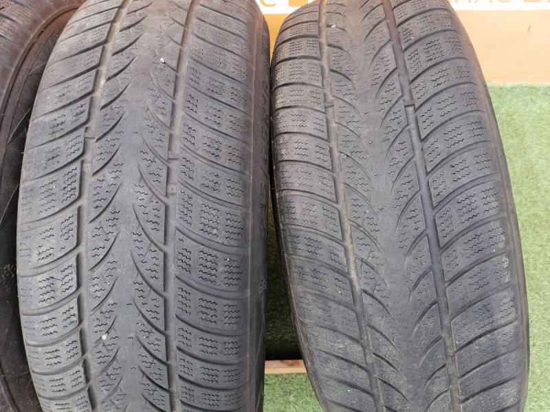 Duster №7 резина зимняя липучка Triangle WinterX TW401 215/65 R16 102H 2024 комплект