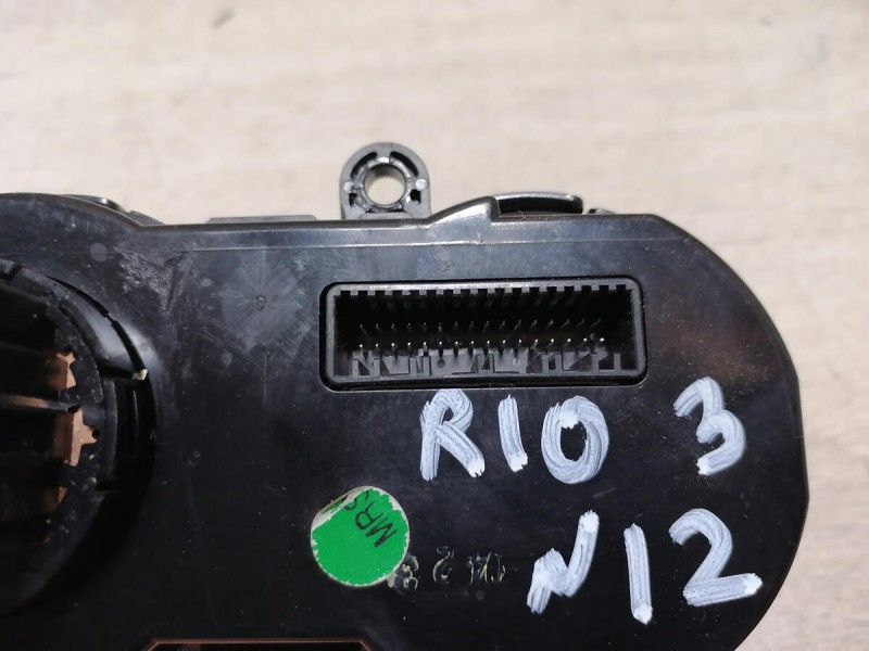 Rio 3 №12 блок управления печкой кондиционером