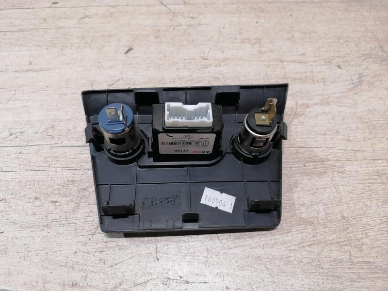 Rio 3 №12 блок usb aux прикуриватель розетка 12 в