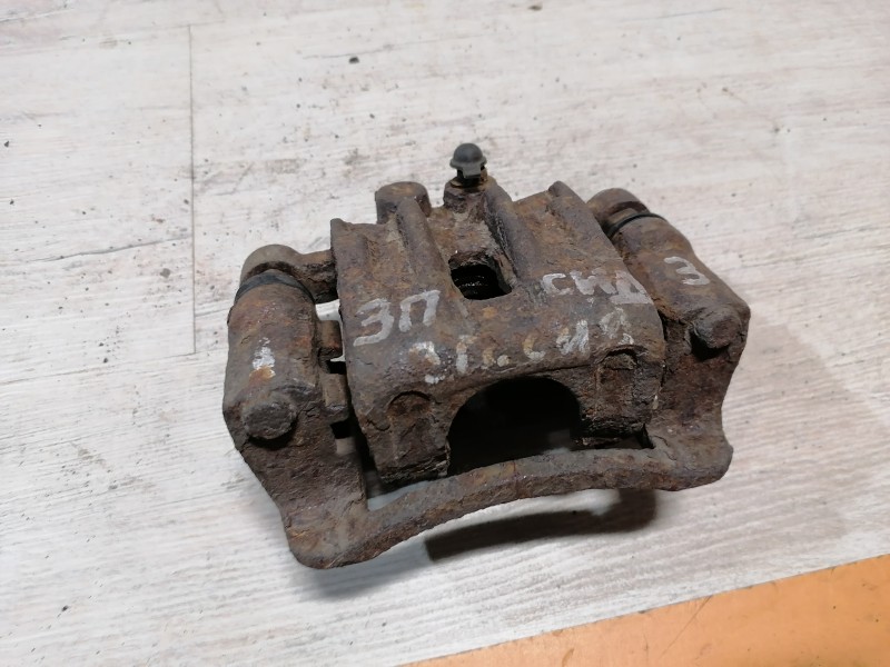 Ceed №3 суппорт задний правый 1.6