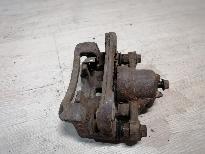Ceed №3 суппорт задний правый 1.6