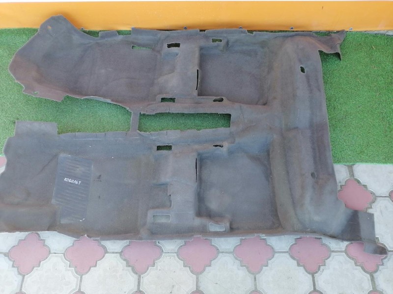 Cobalt пол салона