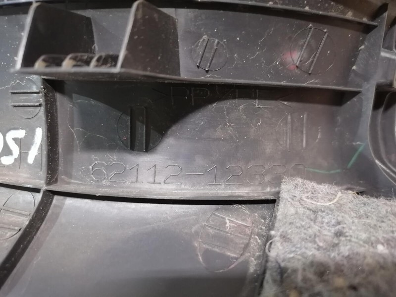 Corolla обшивка передней стойки нижняя левая