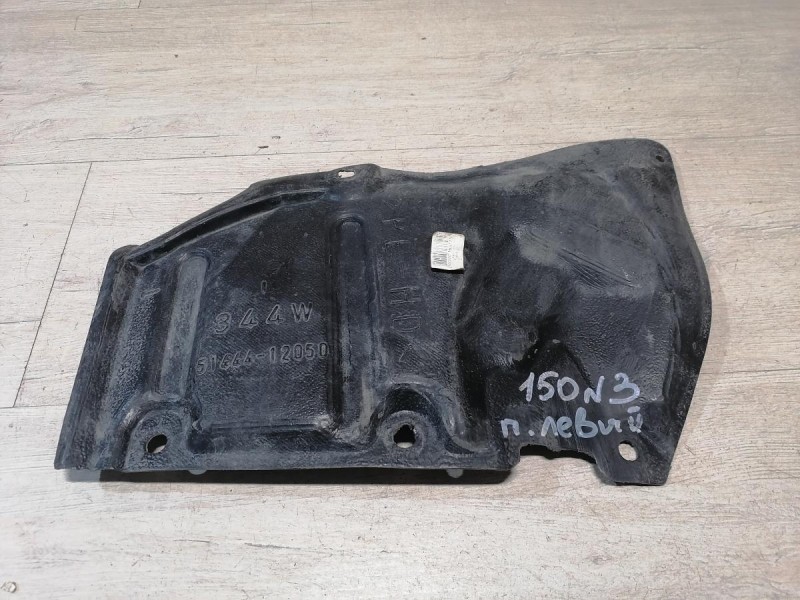 Corolla №3 пыльник двигателя левый