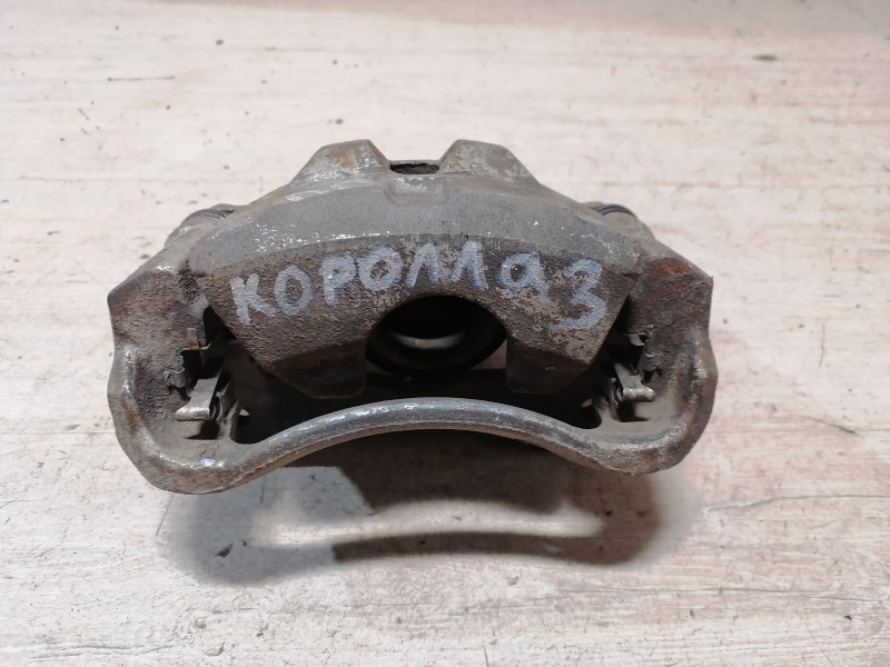 Corolla №3 суппорт передний правый