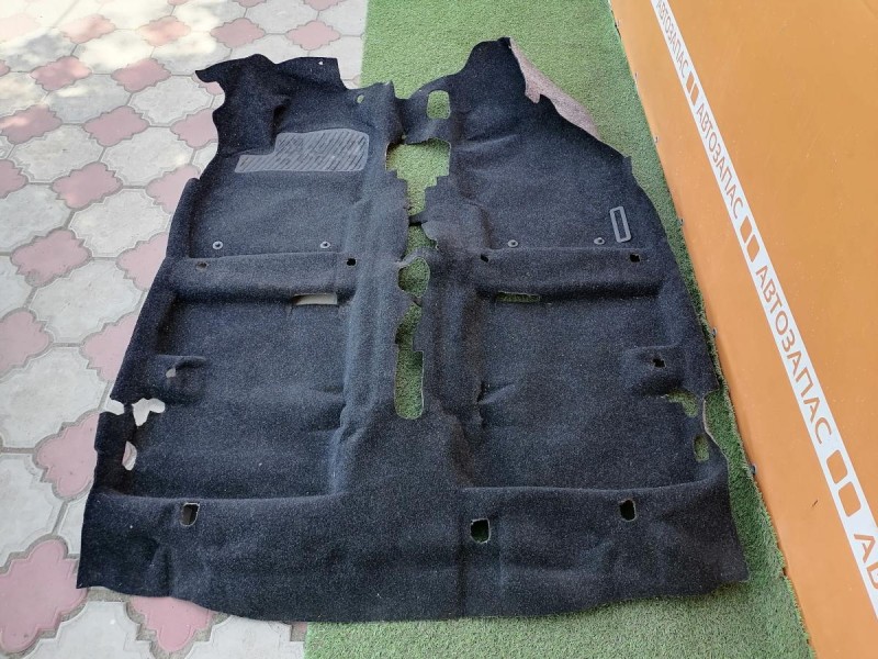 Corsa D пол салона ковер