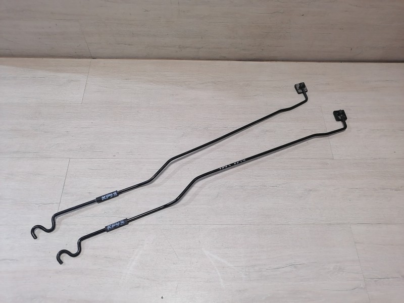 Cruze №3 упор капота